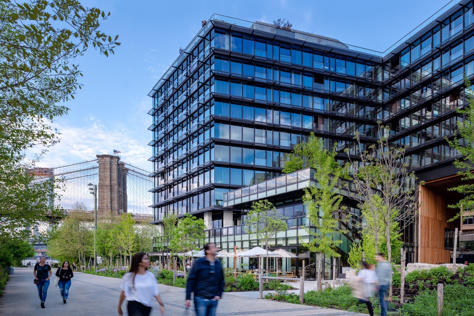 Mixed use building with a restaurant on the ground floor